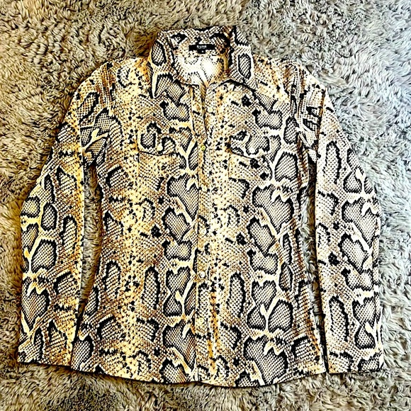 SNAKESKIN 🐍 STYLE BUTTON DOWN LONG SLEEVE - Picture 2 of 8